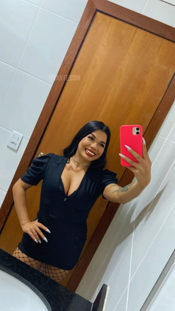 Julinha Salles - foto no feed de Altamira