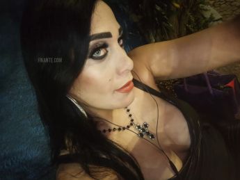 Samara Transex - foto no feed de Angatuba