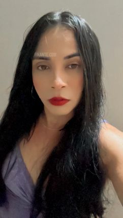 Ágatha trans - foto no feed de Curitiba
