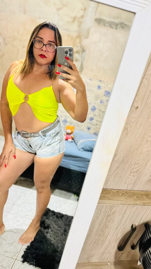 Ágatha trans - foto no feed de Curitiba