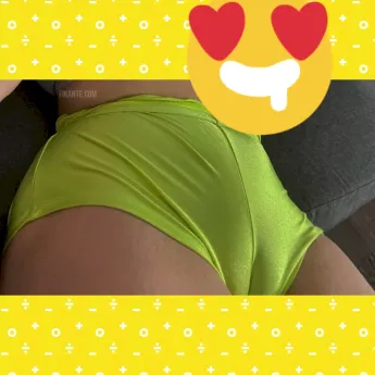 MORENA ALTO NIVEL CHEGUEI - foto no feed de Viçosa