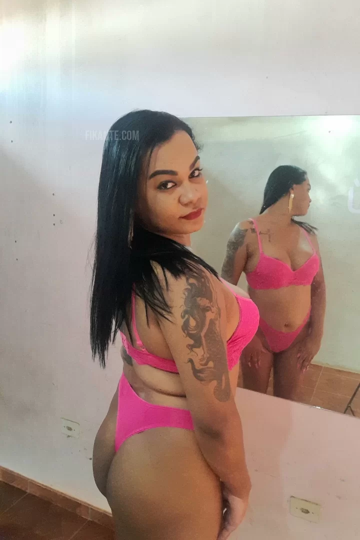 Adriana Transex Vilhena - foto no feed de Vilhena