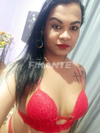 Adriana Transex Vilhena - foto no feed de Vilhena