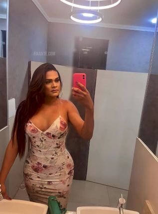 Kamylla Travestir - foto no feed de Tailândia