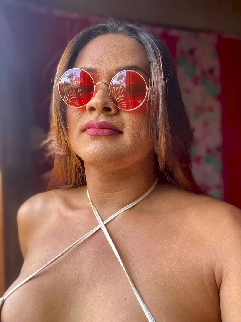 Kamylla Travestir - foto no feed de Tailândia