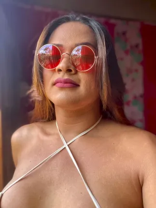 Kamylla Travestir - foto no feed de Tailândia