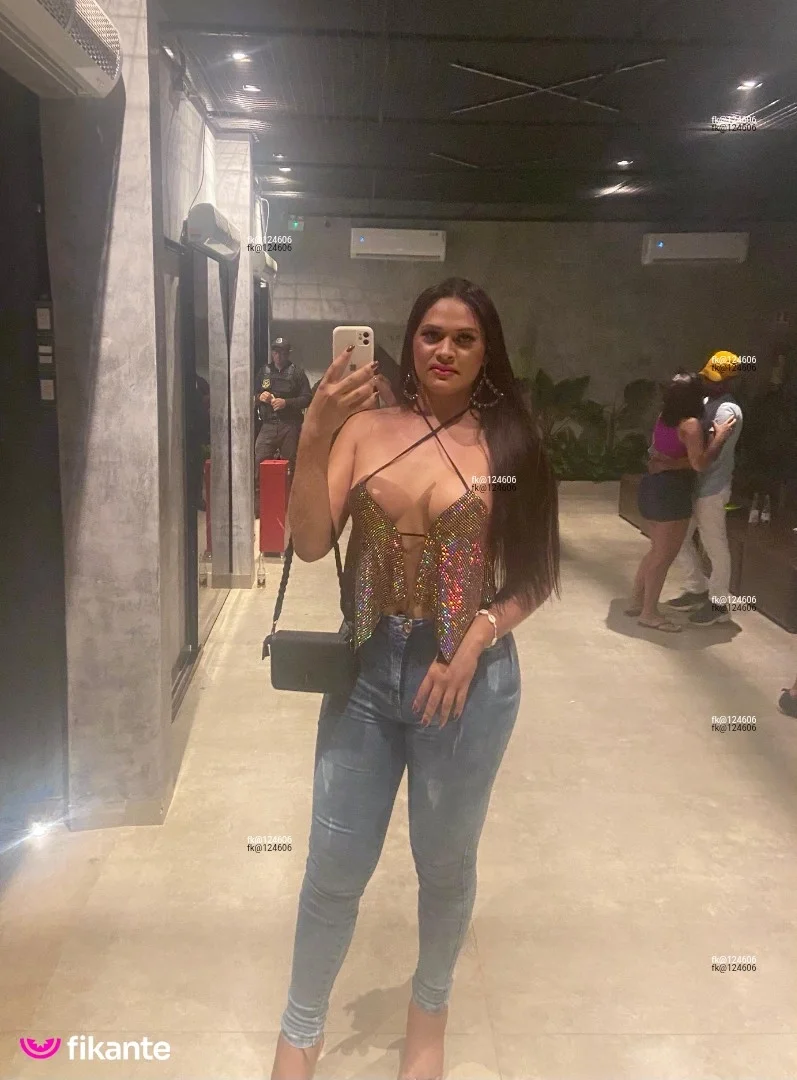 Kamylla Travestir - foto no feed de Tailândia