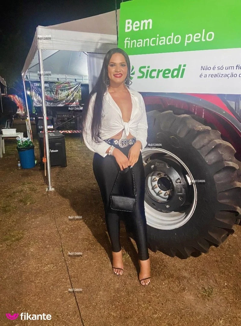 Kamylla Travestir - foto no feed de Tailândia