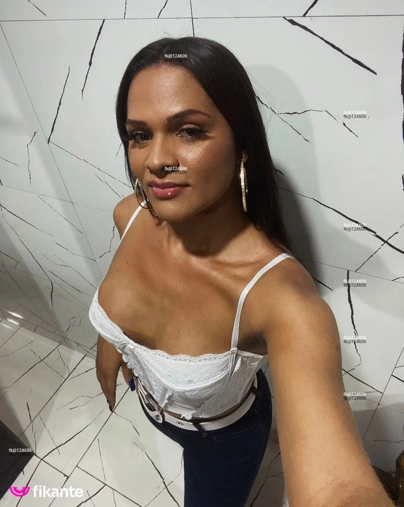 Kamylla Travestir - foto no feed de Tailândia