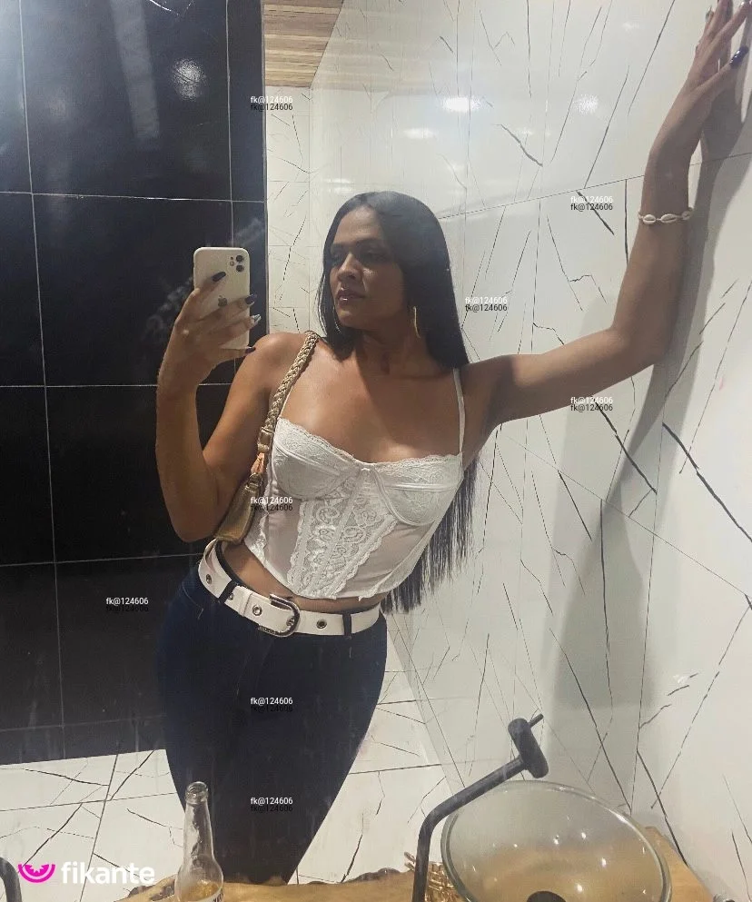 Kamylla Travestir - foto no feed de Tailândia