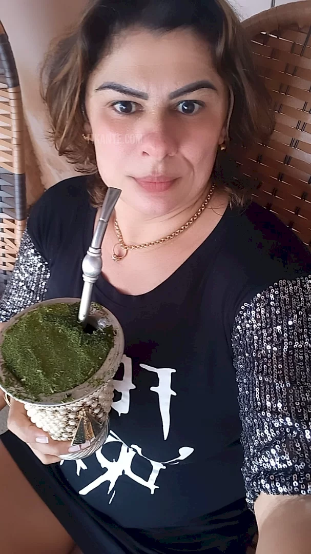 Erica pompoarismo - foto no feed de Luís Eduardo Magalhães