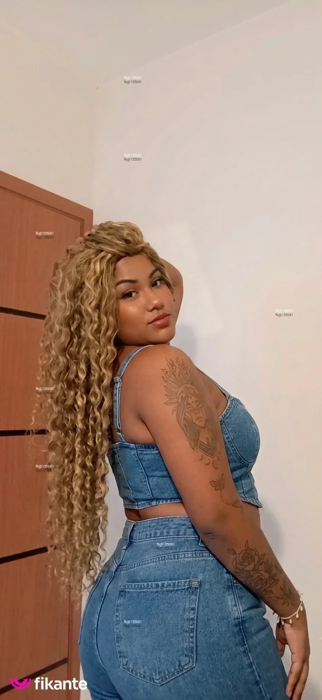 Foto profissional de Nicole apertadinha