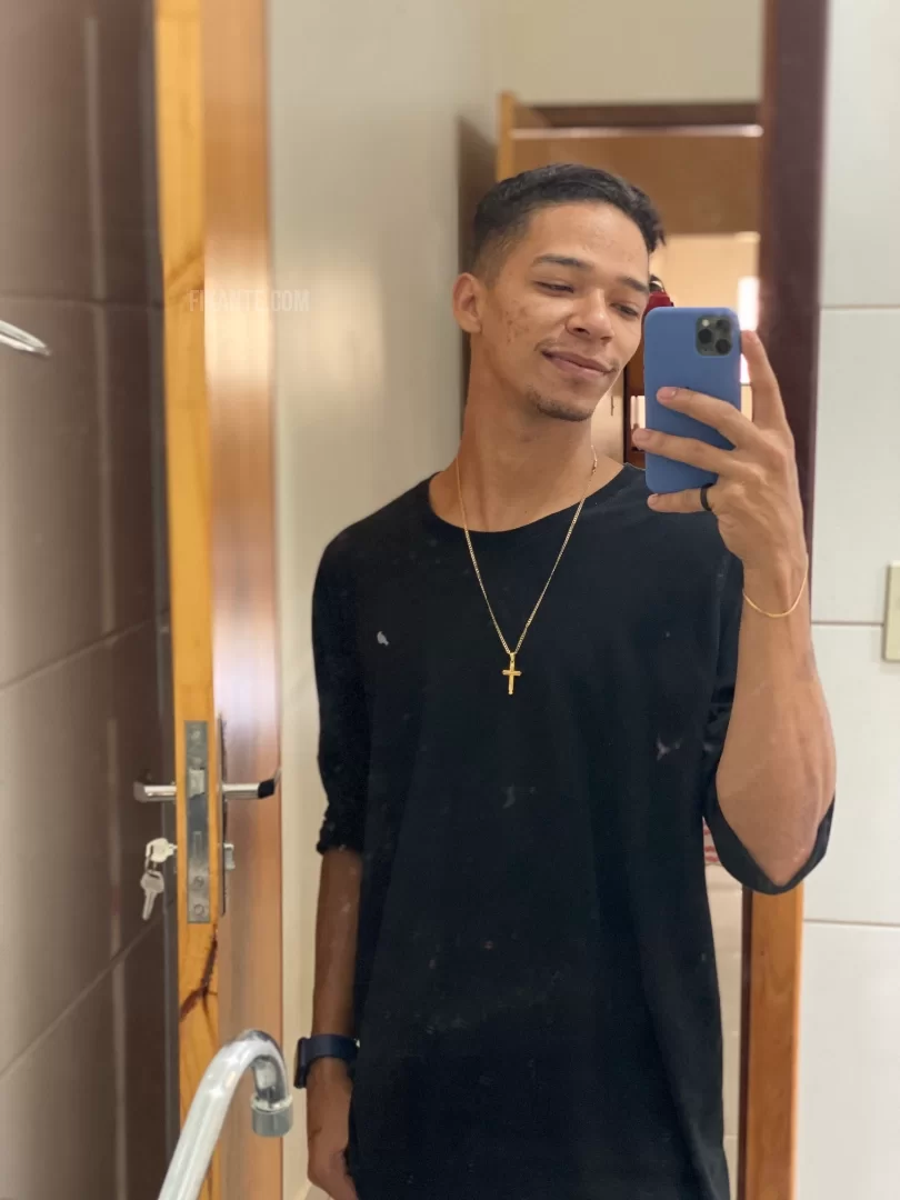 Novinho dot - foto no feed de sexo virtual