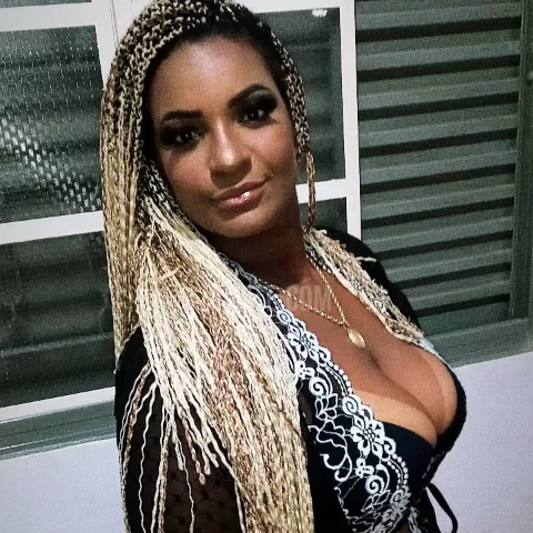 CAVALONA ESPECIALISTA NO ANAL - foto no feed de Cáceres