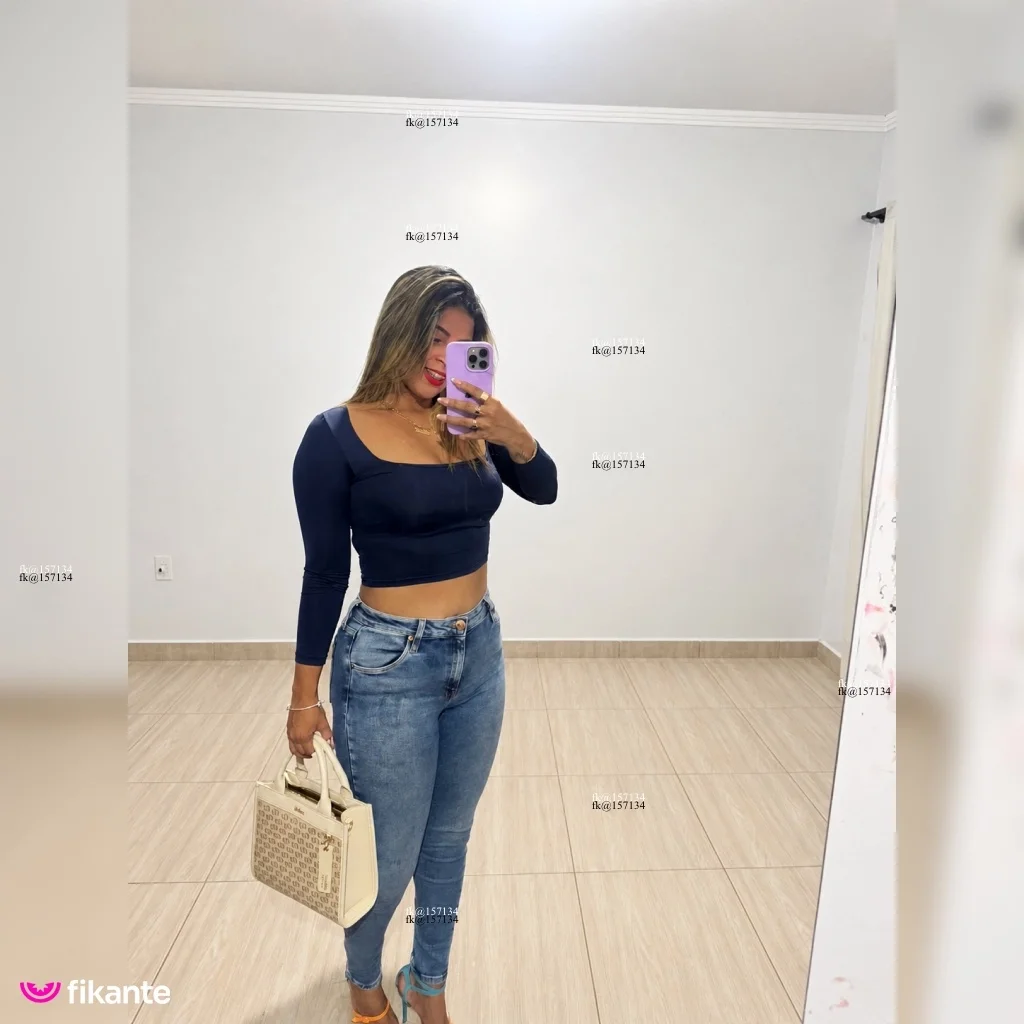 Thalia — garota de programa em Querência