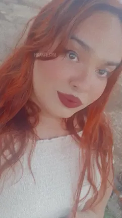 Katy - foto no feed de Catalão