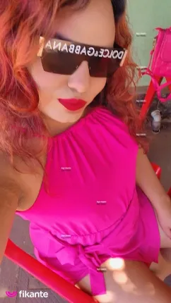 Katy - foto no feed de Catalão