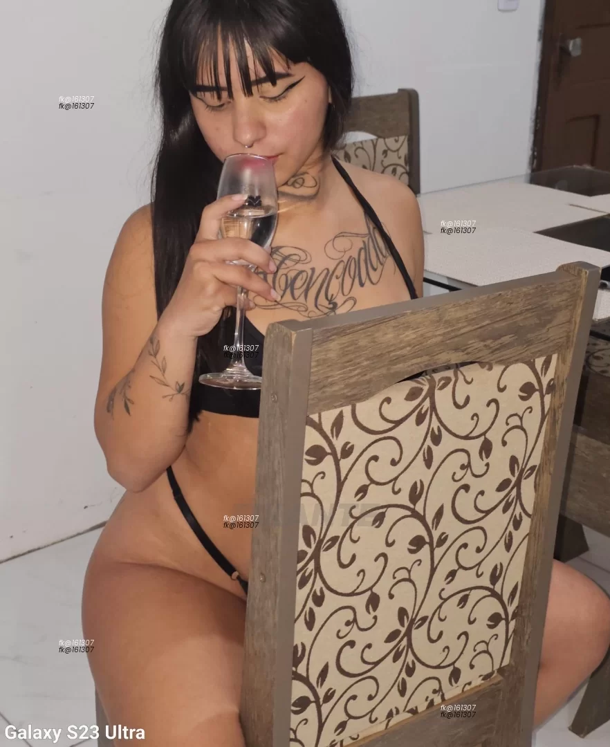 Novinha do cuzinho rosinha - foto no feed de sexo virtual