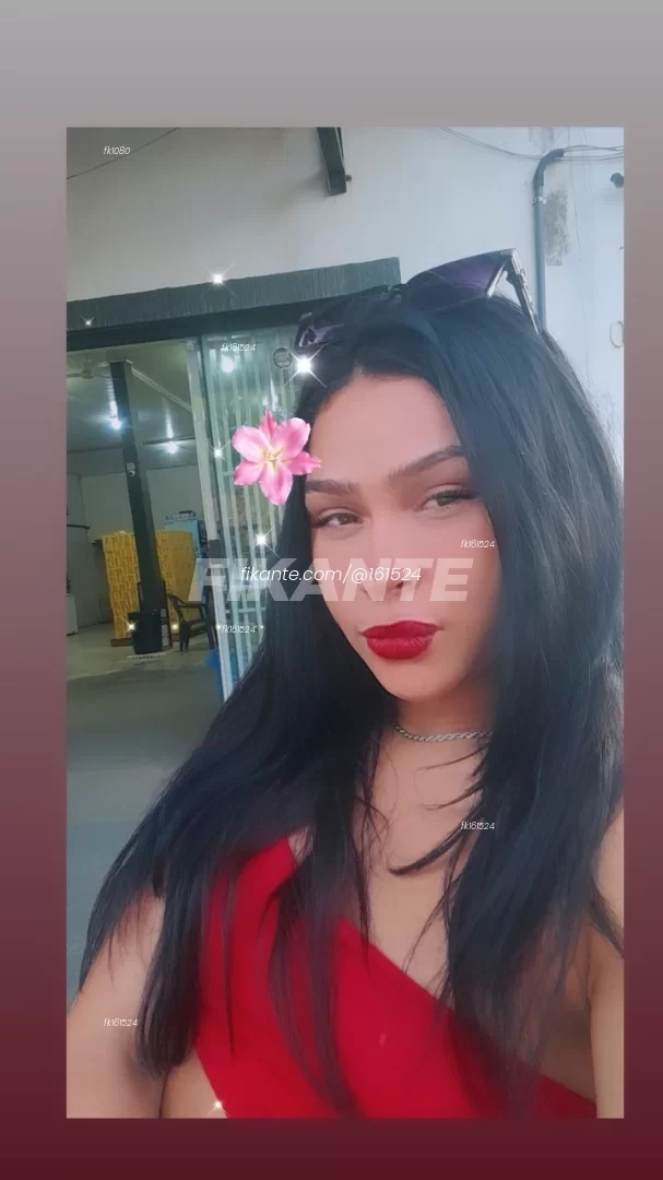 Taina sapequinha - foto no feed de sexo virtual