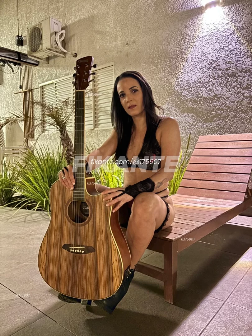 Lupita Violeira - foto no feed de Miranda