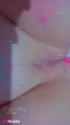 Puta safada bora fazer sexo gostoso - foto no feed de Criciúma