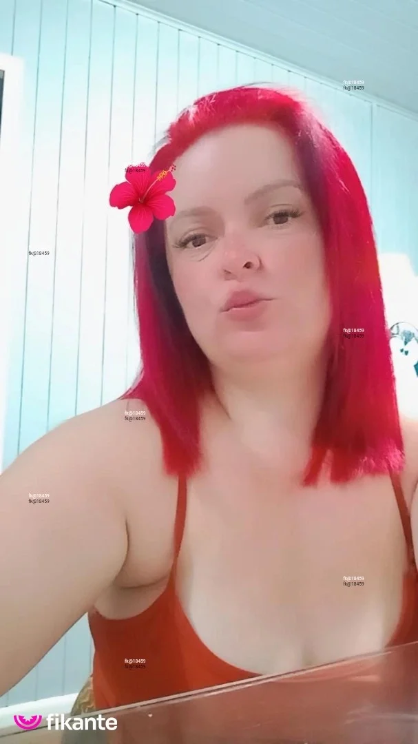 Puta safada bora fazer sexo gostoso - foto no feed de Criciúma