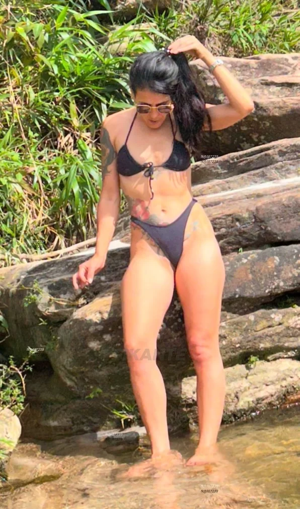 Gabriela - foto no feed de Guarapari