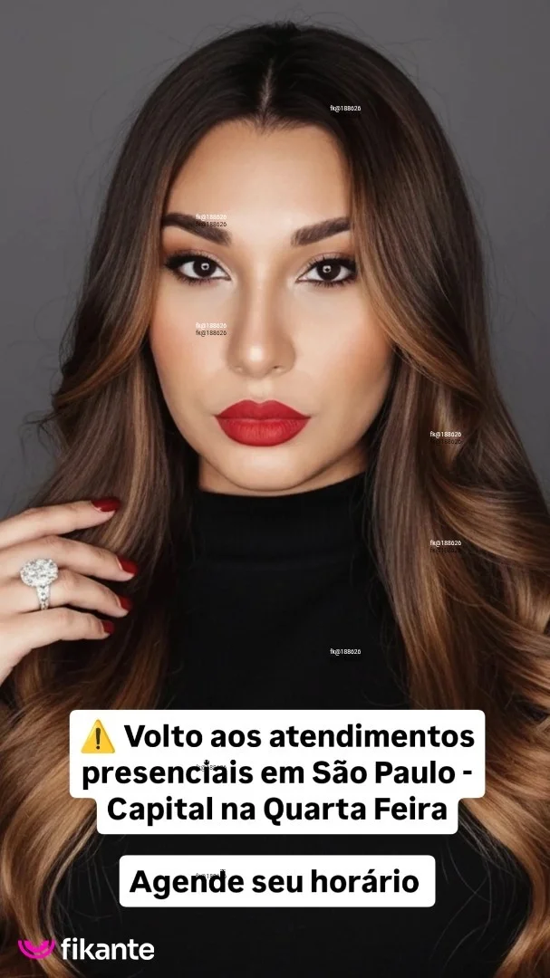 Fernanda Tavares - foto no feed de sexo virtual