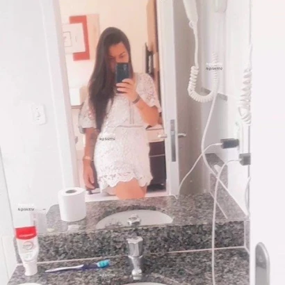 Carla Medeiros — garota de programa em Itaberaí