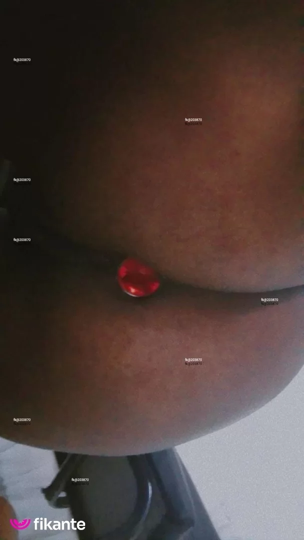 Sexologa bruna - foto no feed de Artur Nogueira