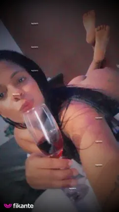 Sexologa bruna - foto no feed de Artur Nogueira