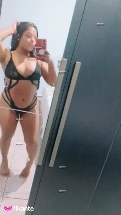 Sexologa bruna - foto no feed de Artur Nogueira
