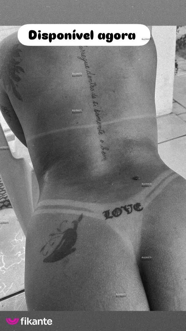 Paola Oliveira - foto no feed de Vilhena