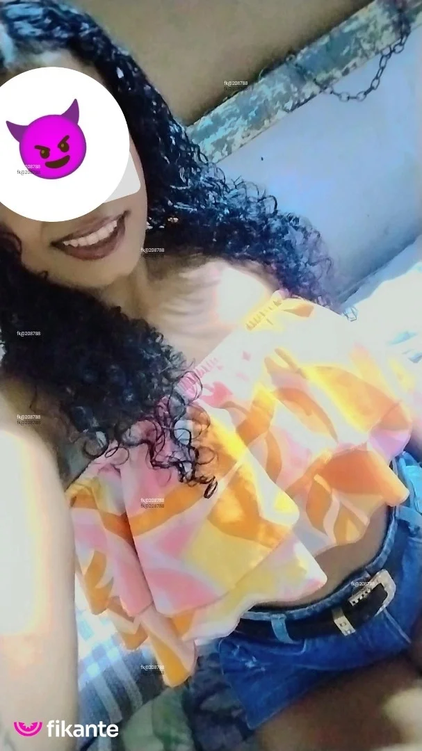Gabriela - foto no feed de sexo virtual