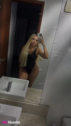 Giulia Ferraz - foto no feed de Goiânia