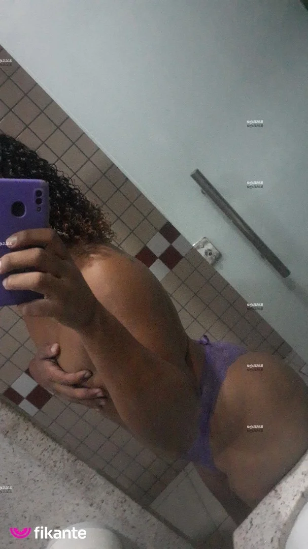 Naty da silva sousa - foto no feed de sexo virtual