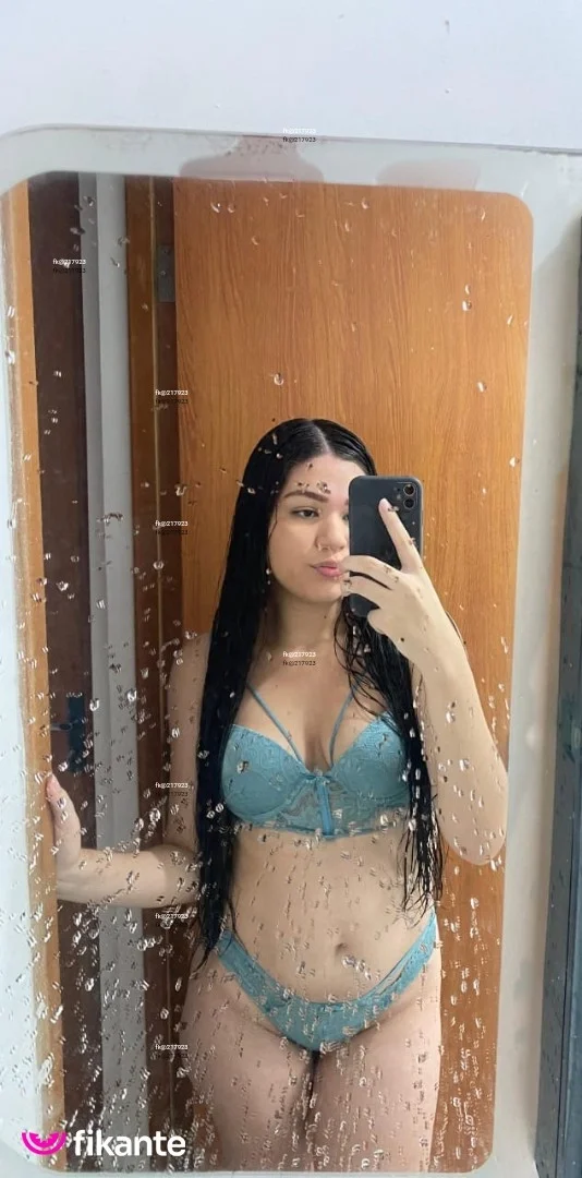 Lia brelaz - foto no feed de sexo virtual
