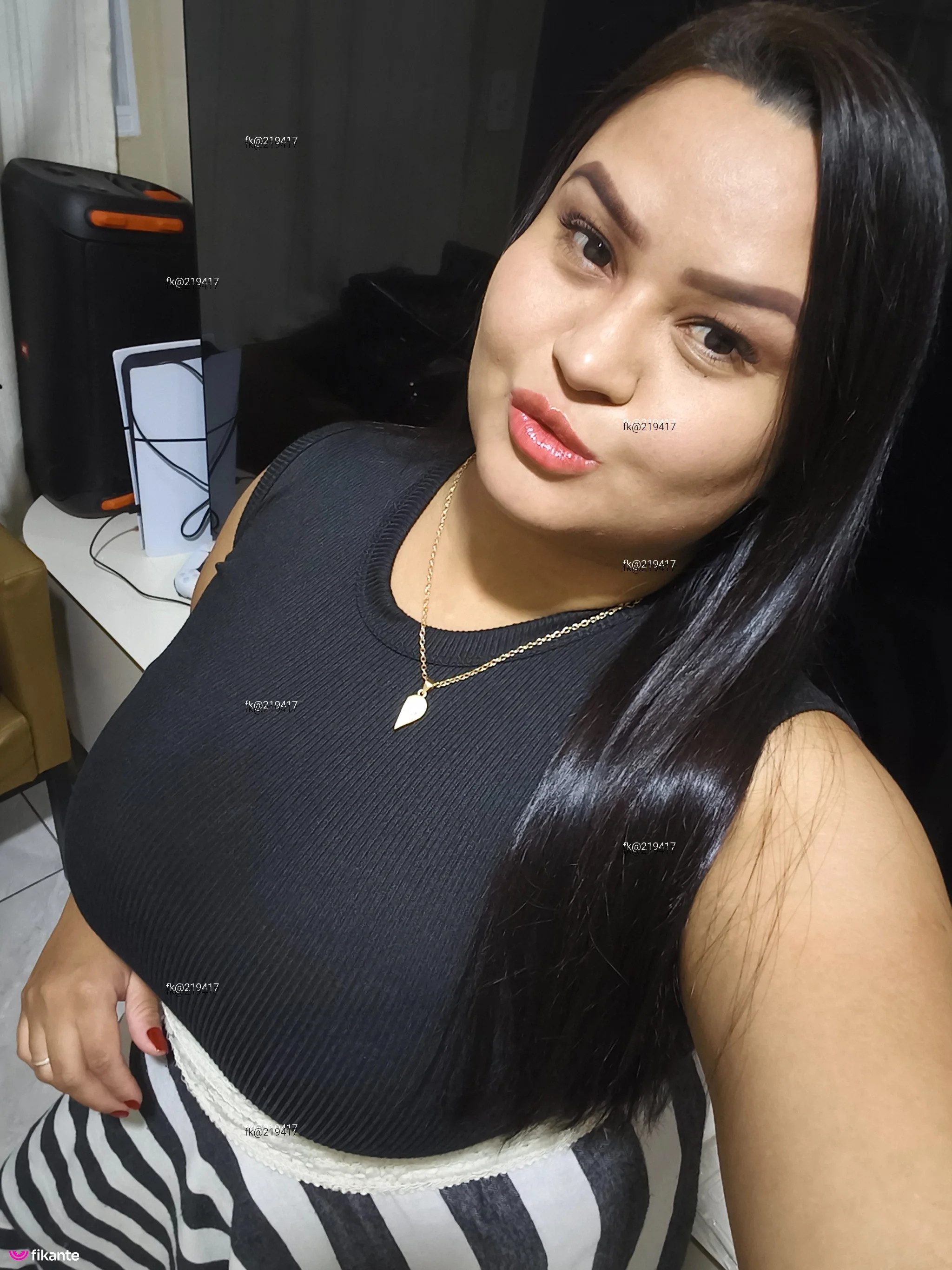 Mari sexo casual para gravar videos, atendimento virtual por chamada de vídeo