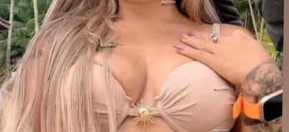 Foto profissional de Karine