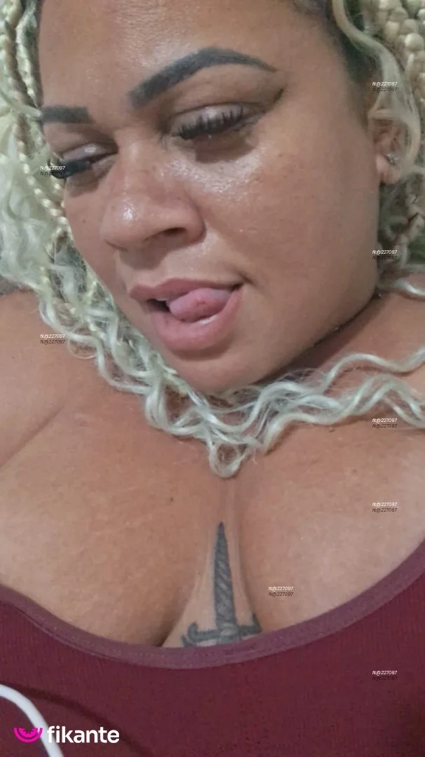 Shelbyloirinhanal - foto no feed de sexo virtual