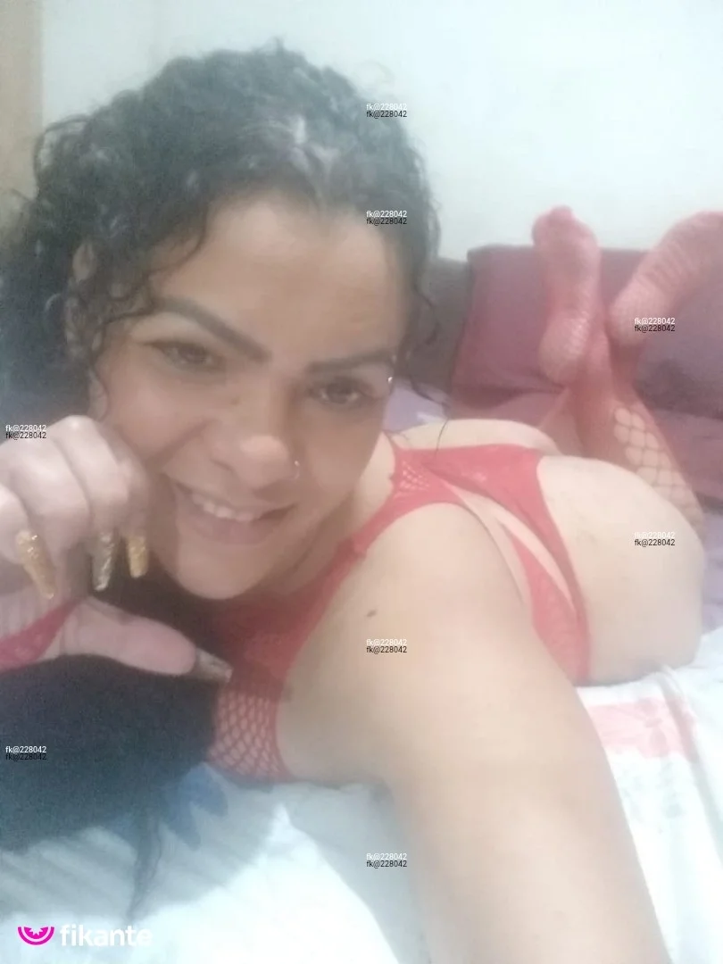 Suhellen de jesus teixeira - foto no feed de Rio das Ostras
