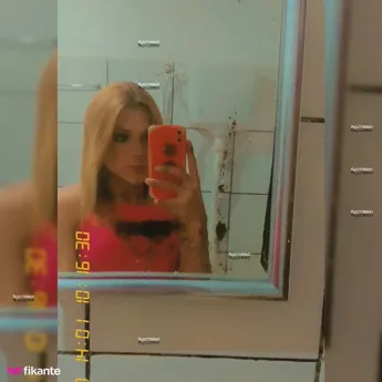 Milly Vylar - foto no feed de sexo virtual
