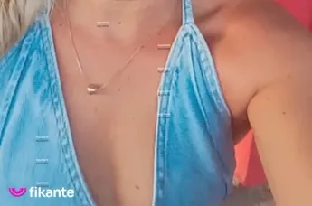 Kamilla - foto no feed de Natal