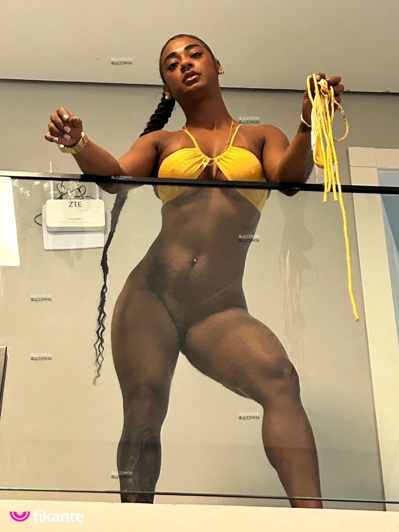 Amandinha Cavalcanti - foto no feed de sexo virtual