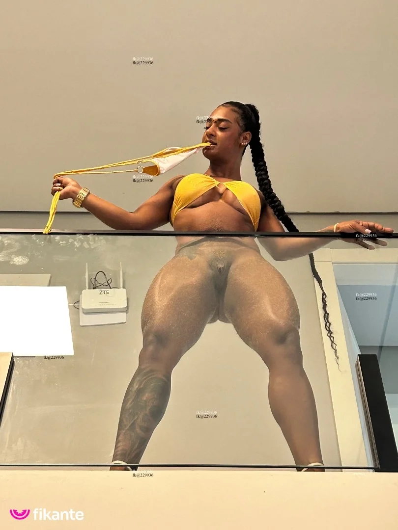 Amandinha Cavalcanti - foto no feed de sexo virtual