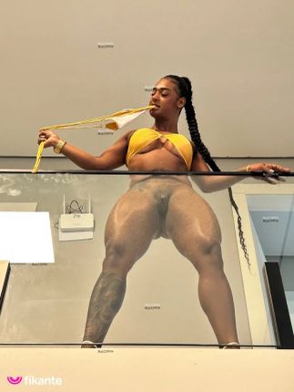 Amandinha Cavalcanti - foto no feed de sexo virtual
