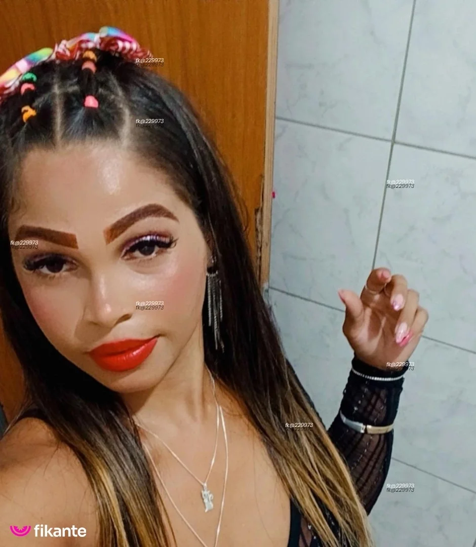 Loira Jane - foto no feed de Caxias