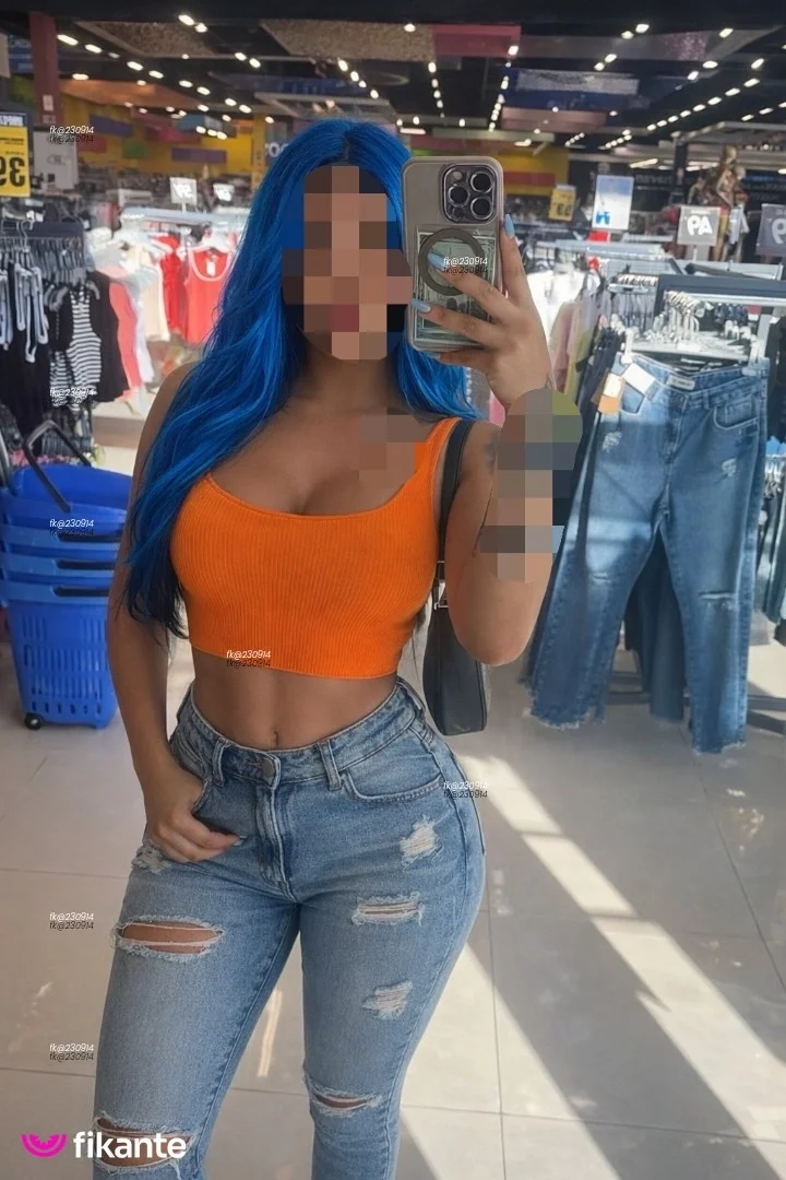 Valentina Fernandes - foto no feed de sexo virtual