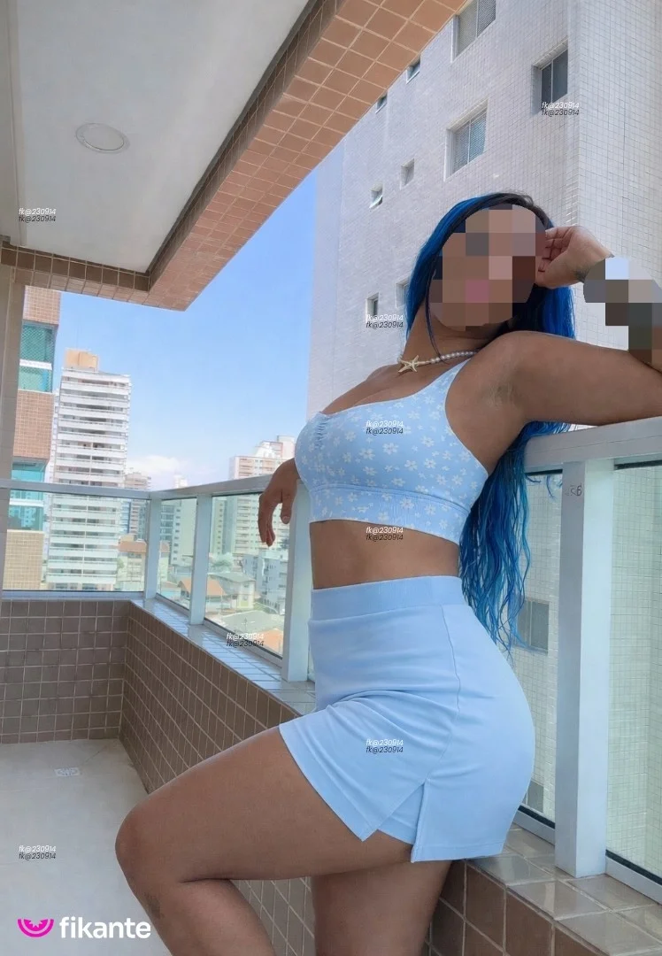 Valentina Fernandes - foto no feed de sexo virtual