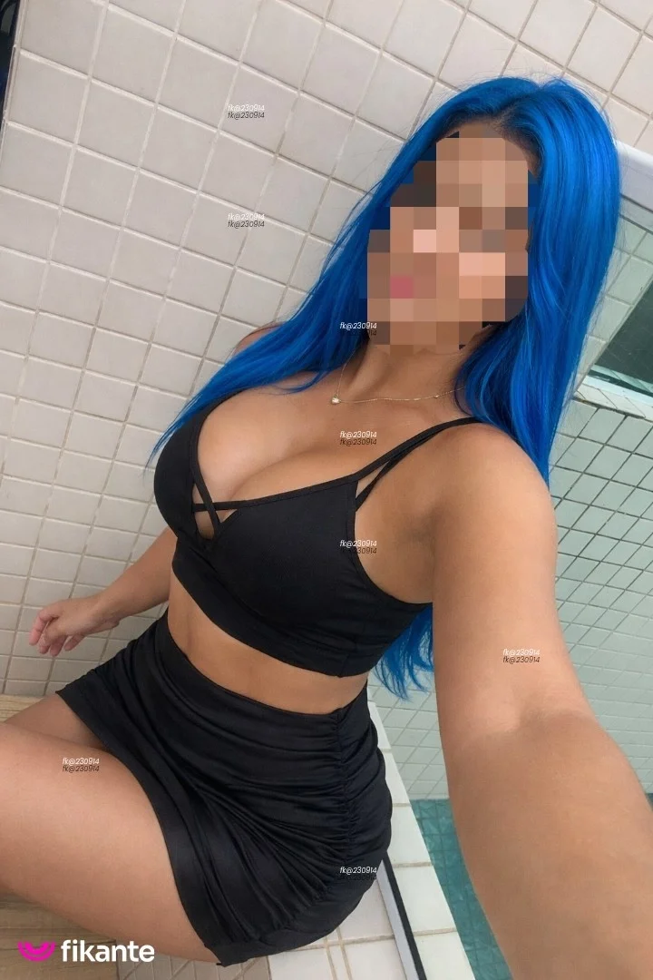 Valentina Fernandes - foto no feed de sexo virtual